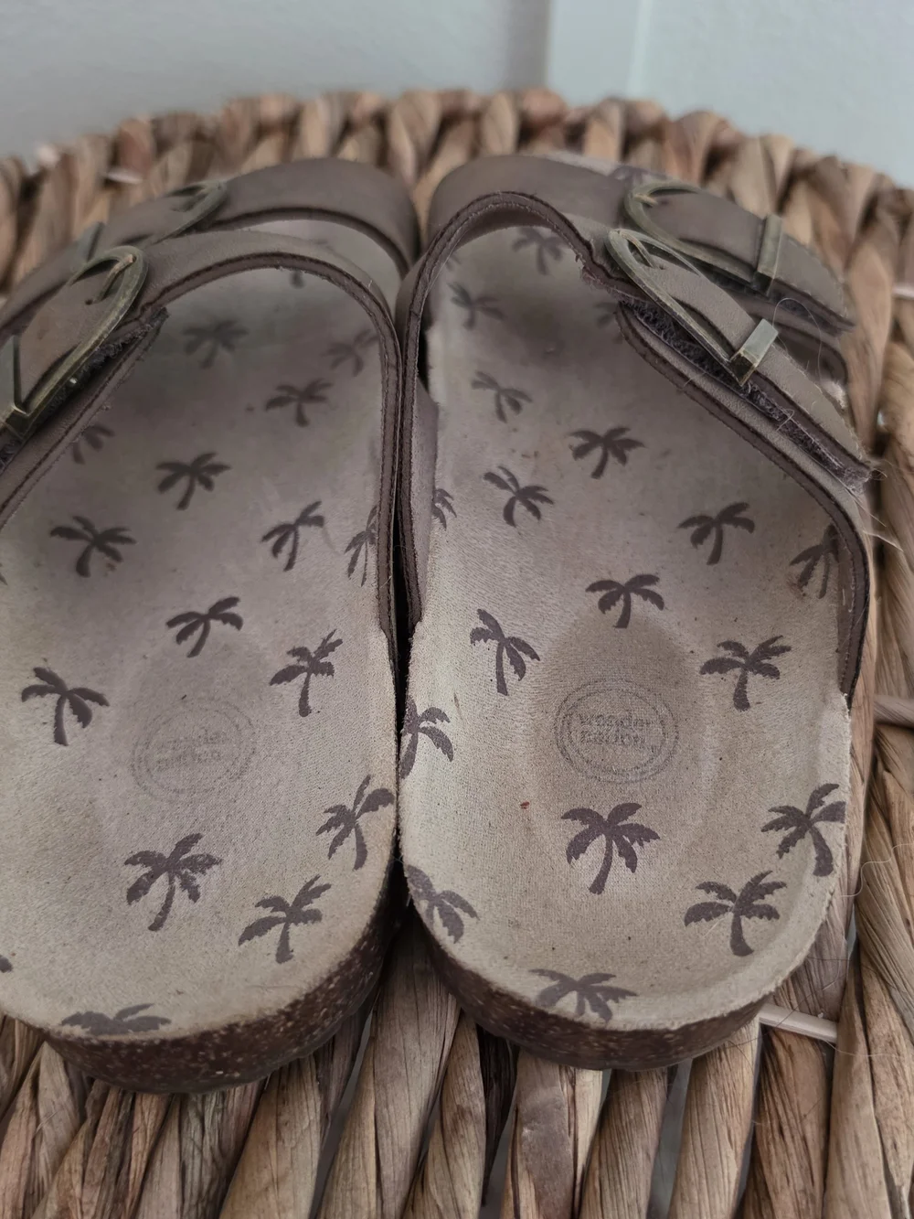 Wonder Nation Brown Double-Buckle Kids Size 1 Sandals